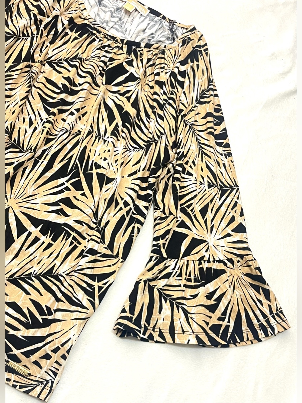 Michael Kors Women's Black and Tan Fall Palm-Leaf Print Bell-Sleeve Top Large - Picture 4 of 16